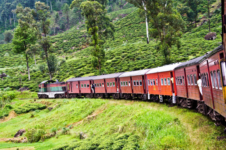 Tren de Sri Lanka en las tierras altas